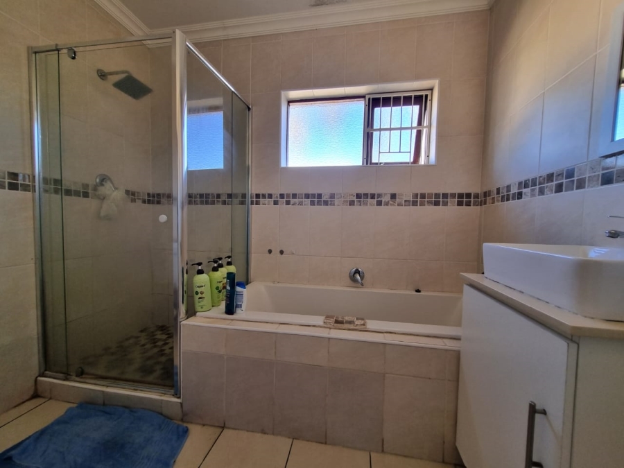 To Let 3 Bedroom Property for Rent in Cotswold Eastern Cape
